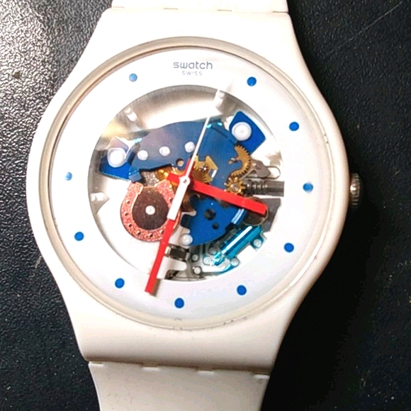 Horse shoe swatch watch. - Picture 1 of 5